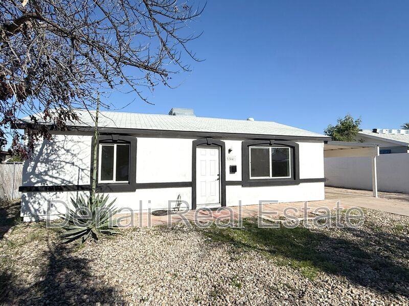 3244 E Harvard St - Photo 2 of 21