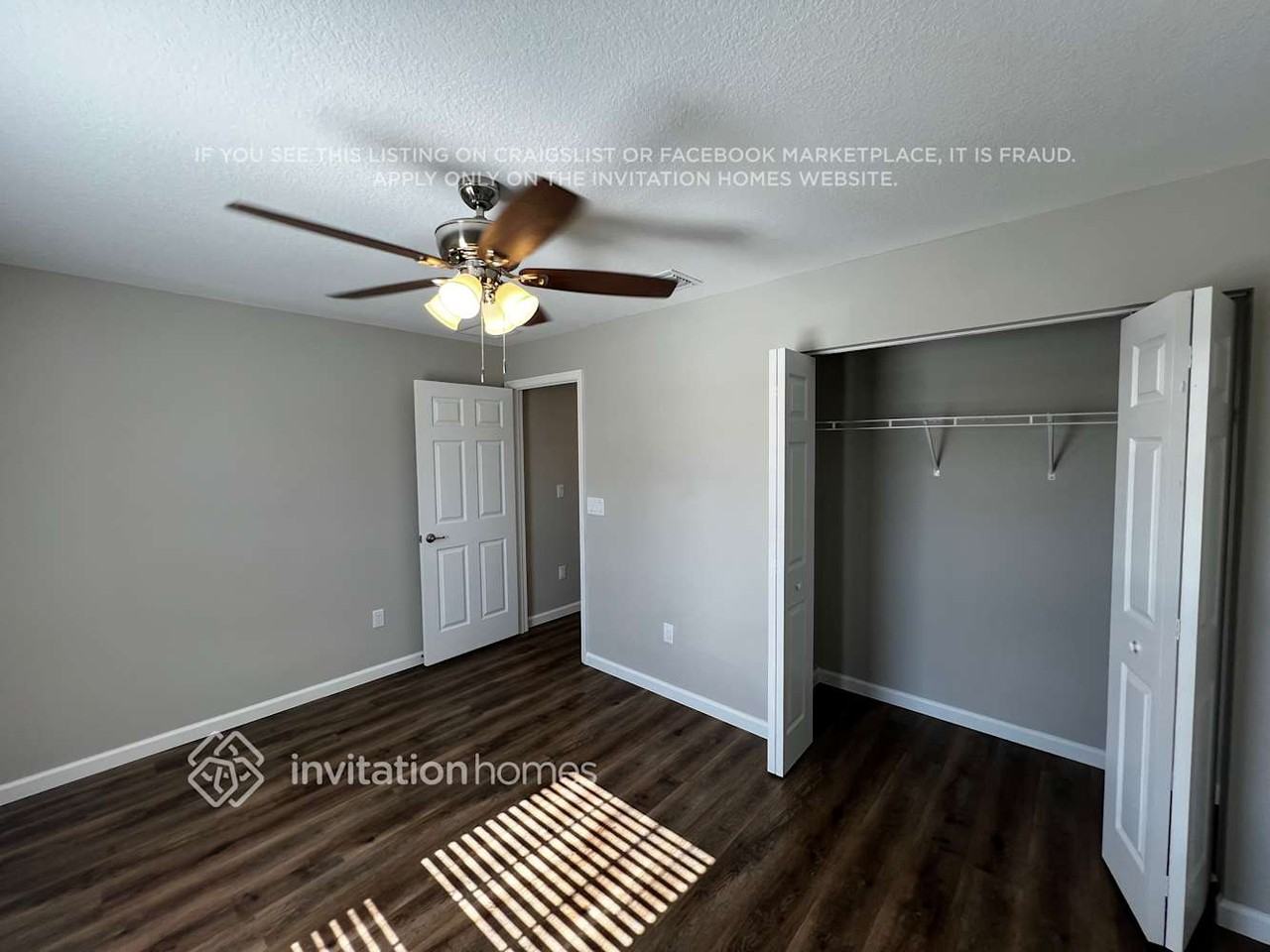 440 Se Asbury Ln - Photo 7 of 13