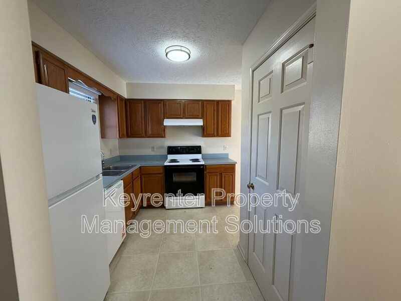 700 Rife Rd #9J - Photo 4 of 22