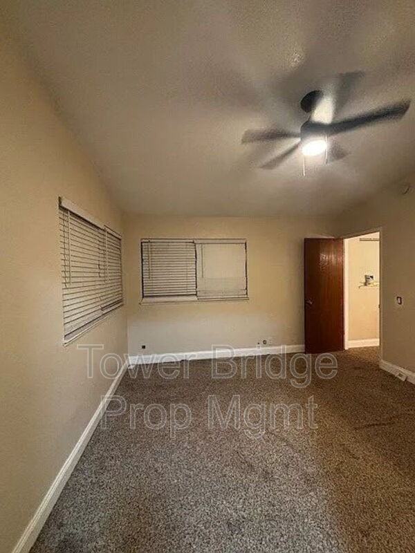 7831 Hampton Ln - Photo 7 of 15