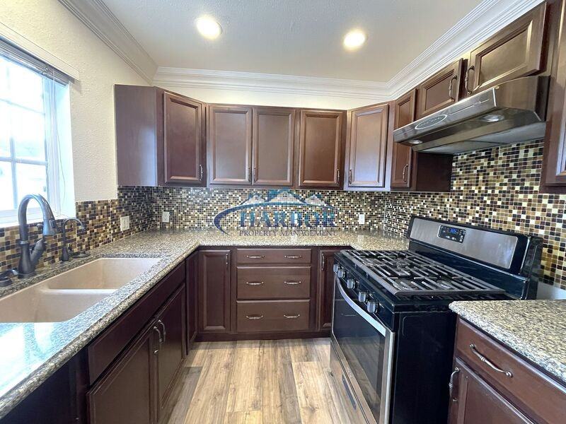 1226 W Don St - Photo 7 of 12