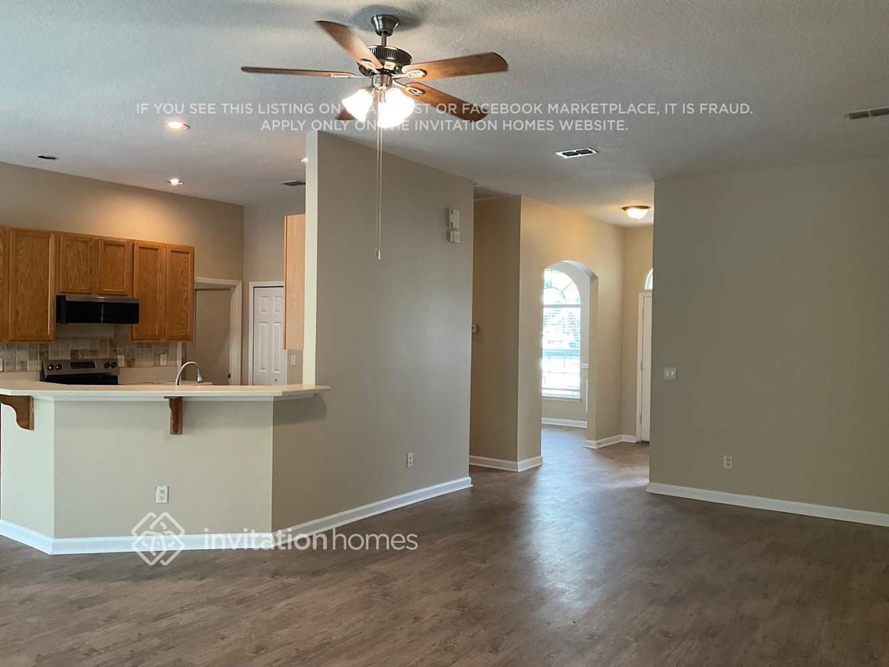 204 Hidden Lake Dr - Photo 3 of 13