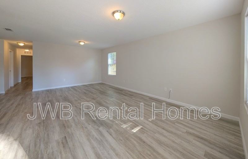 5215 Missouri Ave - Photo 6 of 17