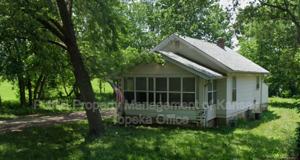 2627 Se Illinois Ave - Photo 1 of 1