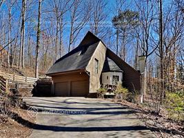 featured image of 1050 Rockcrest Dr