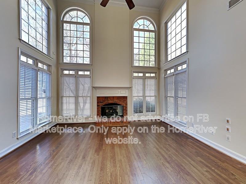 1040 Queensgate Dr Se - Photo 7 of 30