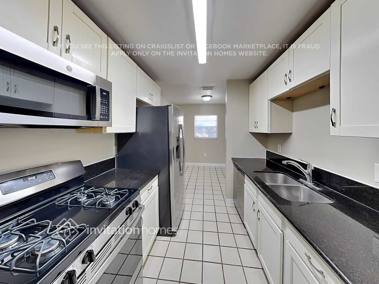 808 65th Ave W - Photo 4 of 18