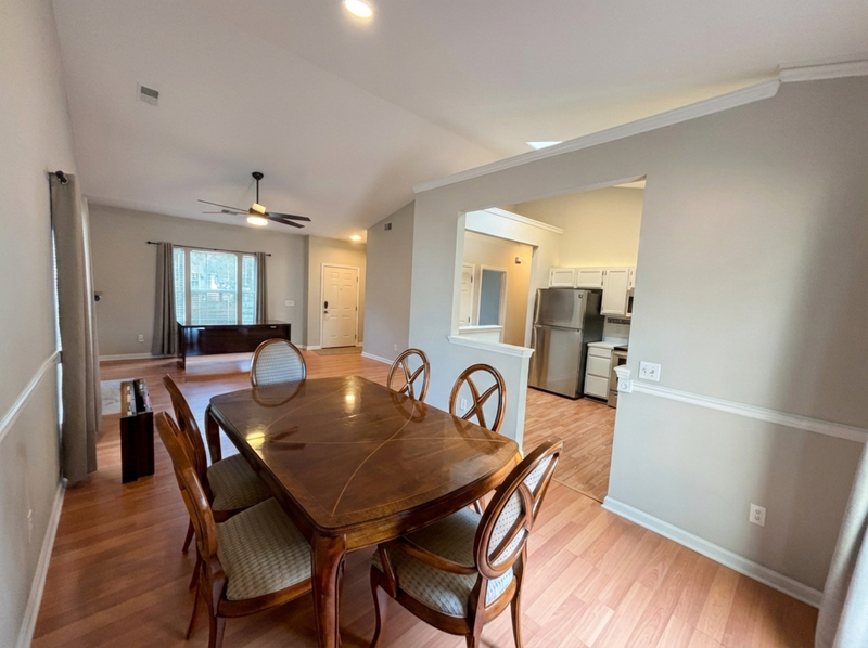 455 S Piazza Ct - Photo 4 of 24