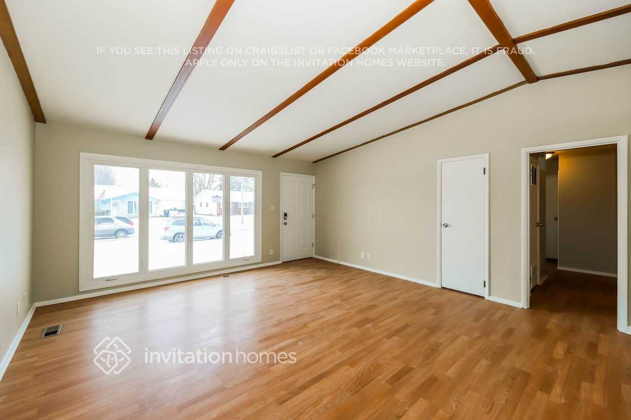 903 Vine St - Photo 3 of 17