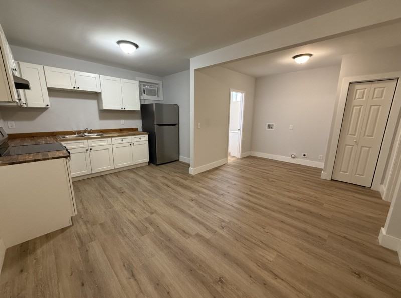 404 Black Oak Dr - Photo 3 of 11