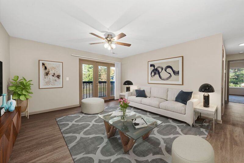 1070 University Dr #5 - Photo 7 of 20