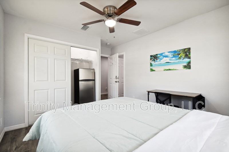 1051 Dogwood Dr - Photo 6 of 8