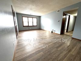 featured image of 1033 5th St #2