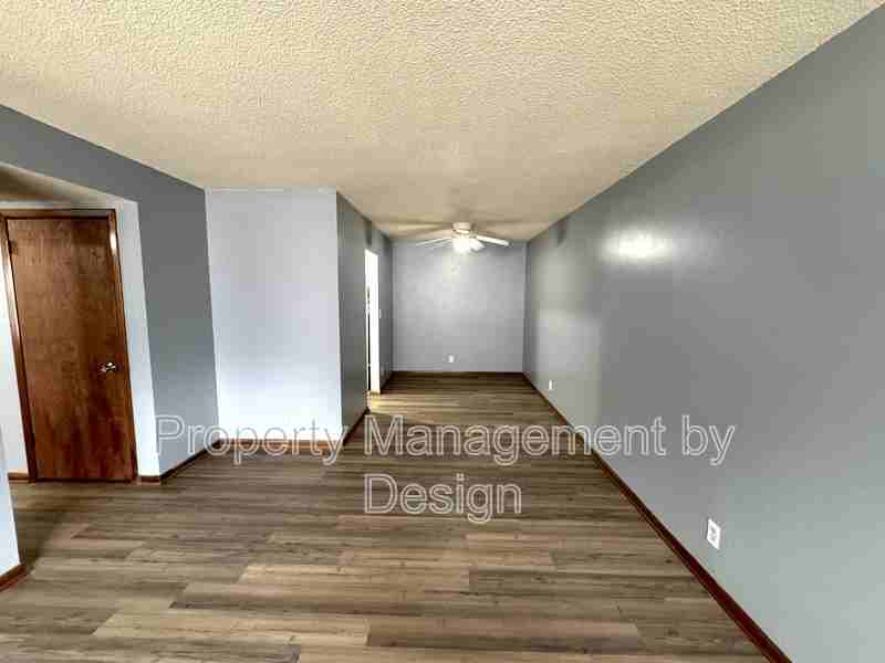 1033 5th St #2 - Photo 2 of 15