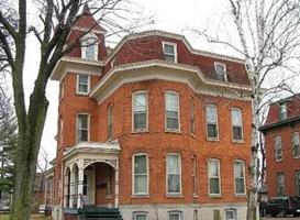 featured image of 17 E Elm Ave