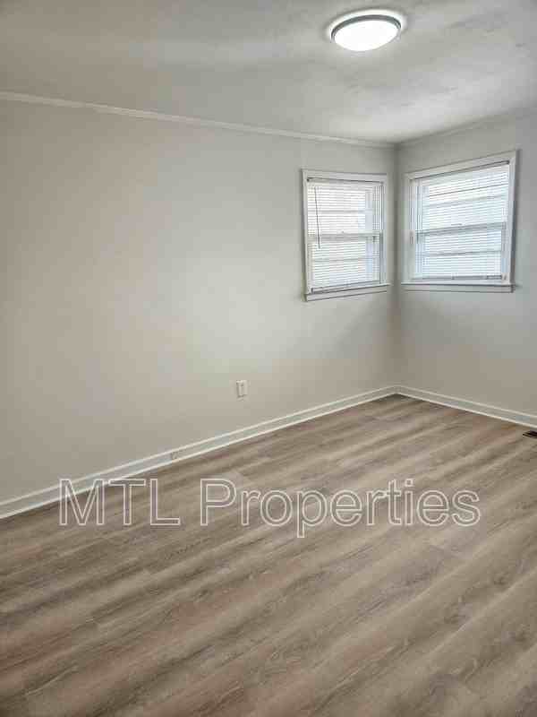 401 Glenwood Ave - Photo 7 of 9