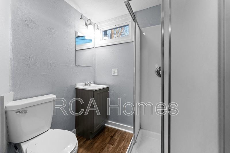 1535 Draper St - Photo 7 of 10