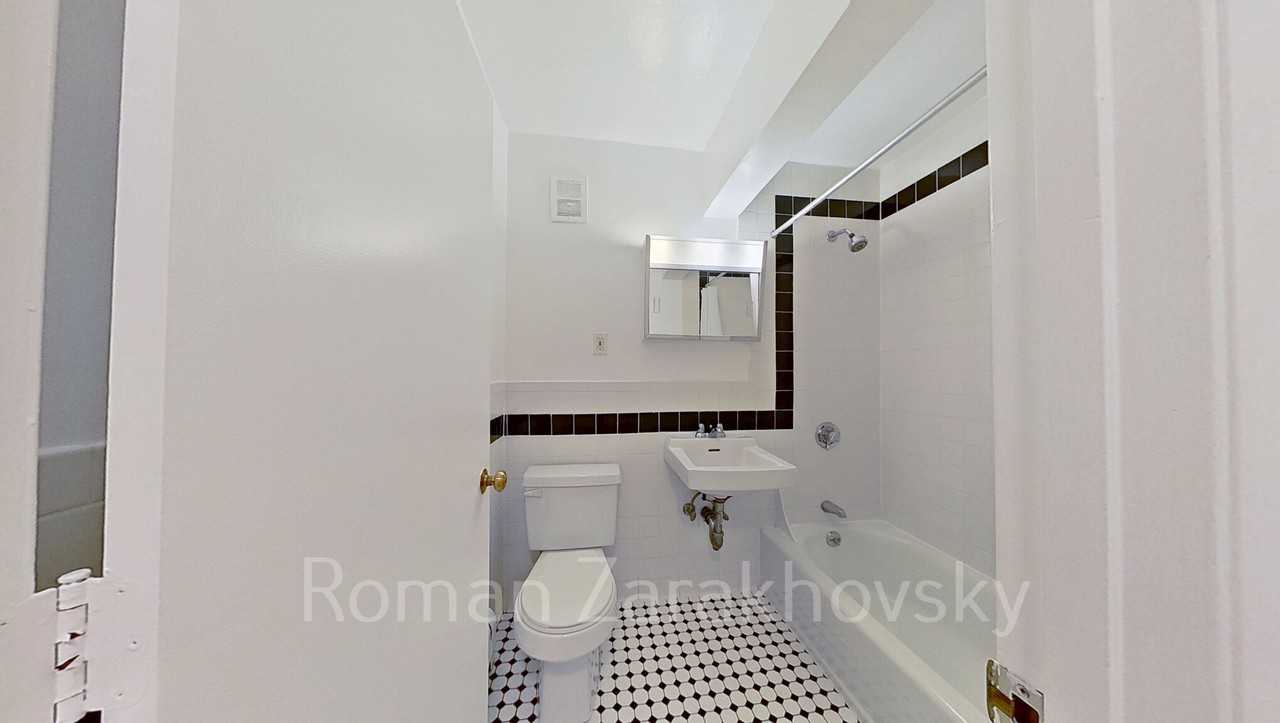 95 Sutherland Rd #1Z - Photo 6 of 26