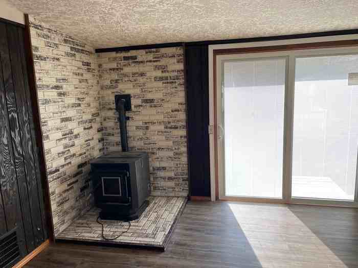 100 Community Dr - Photo 4 of 21