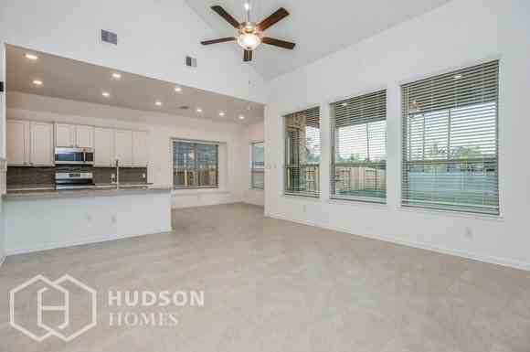 9423 Thornbluff Creek Ct - Photo 6 of 20