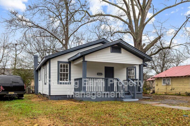 1228 19th Pl Sw - Photo 3 of 17