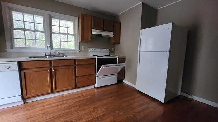 3614 N Roan St #7 - Photo 5 of 7