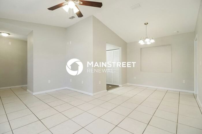 6054 Cardiff Ave - Photo 4 of 16