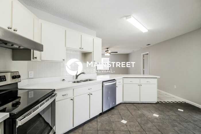 6054 Cardiff Ave - Photo 6 of 16