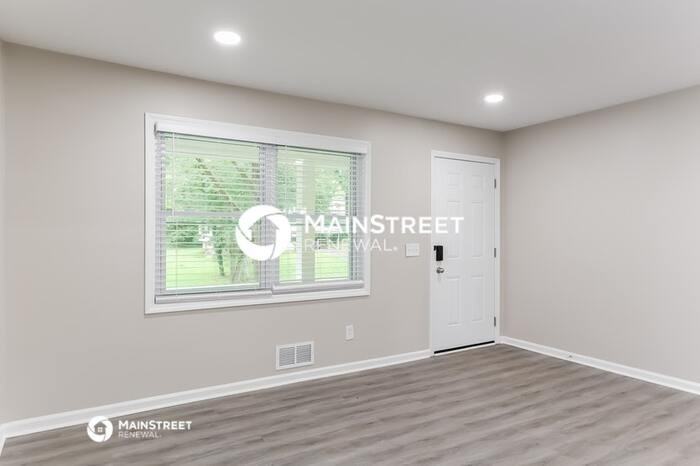 4771 Baron Rd - Photo 4 of 17