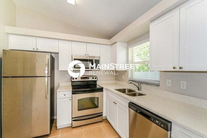 1804 Ne 21st St - Photo 7 of 16