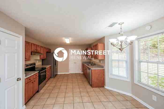 706 Squirrels Nest Ct - Photo 5 of 16