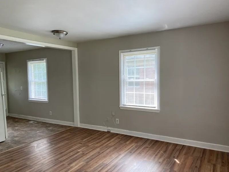 2613 Remington St - Photo 5 of 10