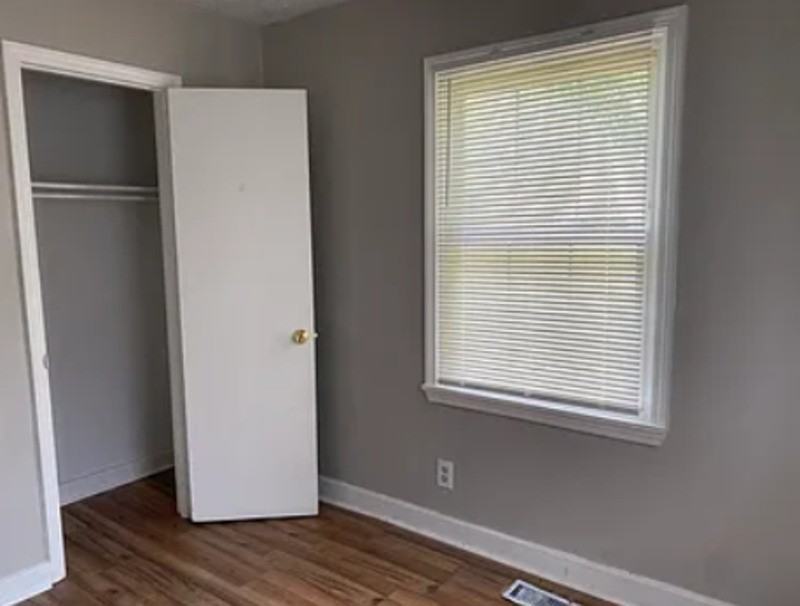 2613 Remington St - Photo 6 of 10