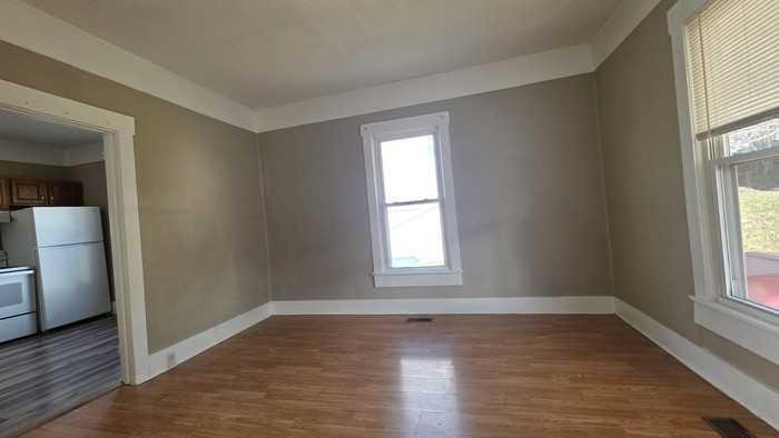 818 Hamilton St - Photo 2 of 5