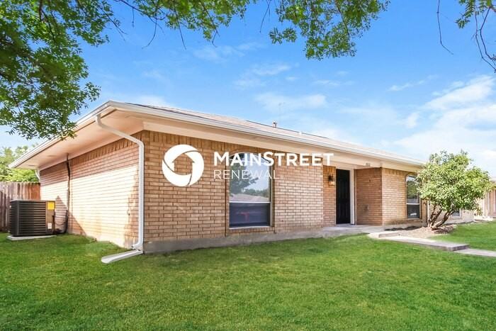 1822 El Paso St - Photo 3 of 15