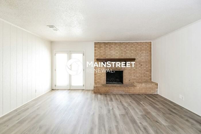 1822 El Paso St - Photo 4 of 15