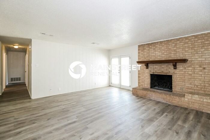 1822 El Paso St - Photo 5 of 15