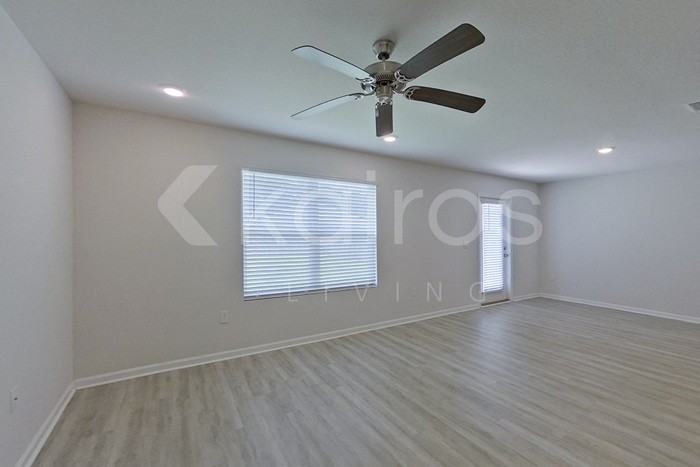 108 Swallowtail Ln - Photo 2 of 21