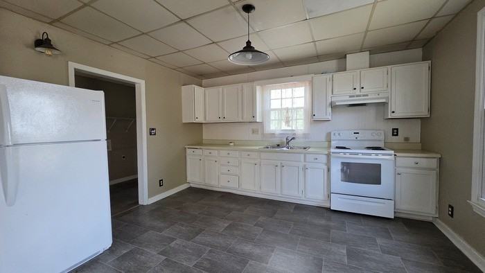 200 Hamilton St - Photo 3 of 5