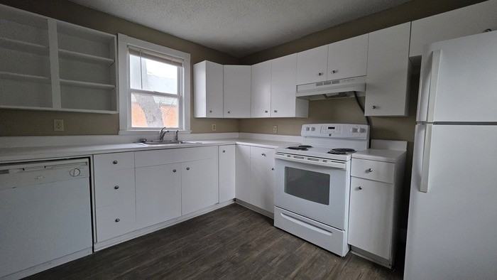 905 Afton St - Photo 3 of 5