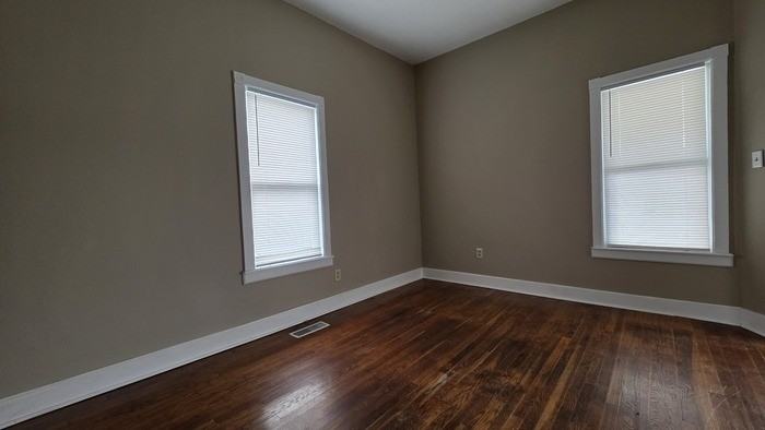 905 Afton St - Photo 5 of 5