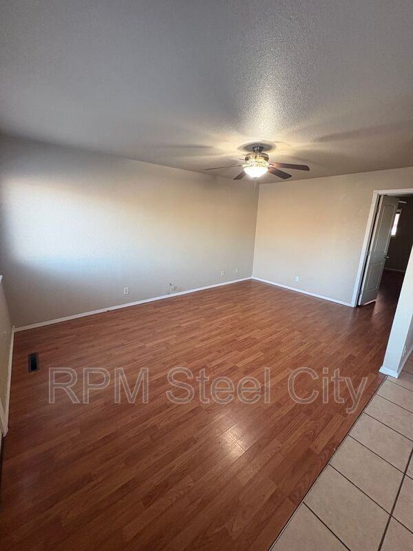 1926 E 15th St - Photo 6 of 19