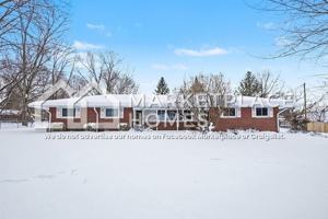 featured image of 2820 Oriole Dr