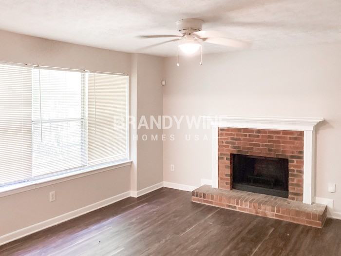 4392 Westchester Ct - Photo 5 of 32