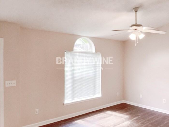 4392 Westchester Ct - Photo 6 of 32