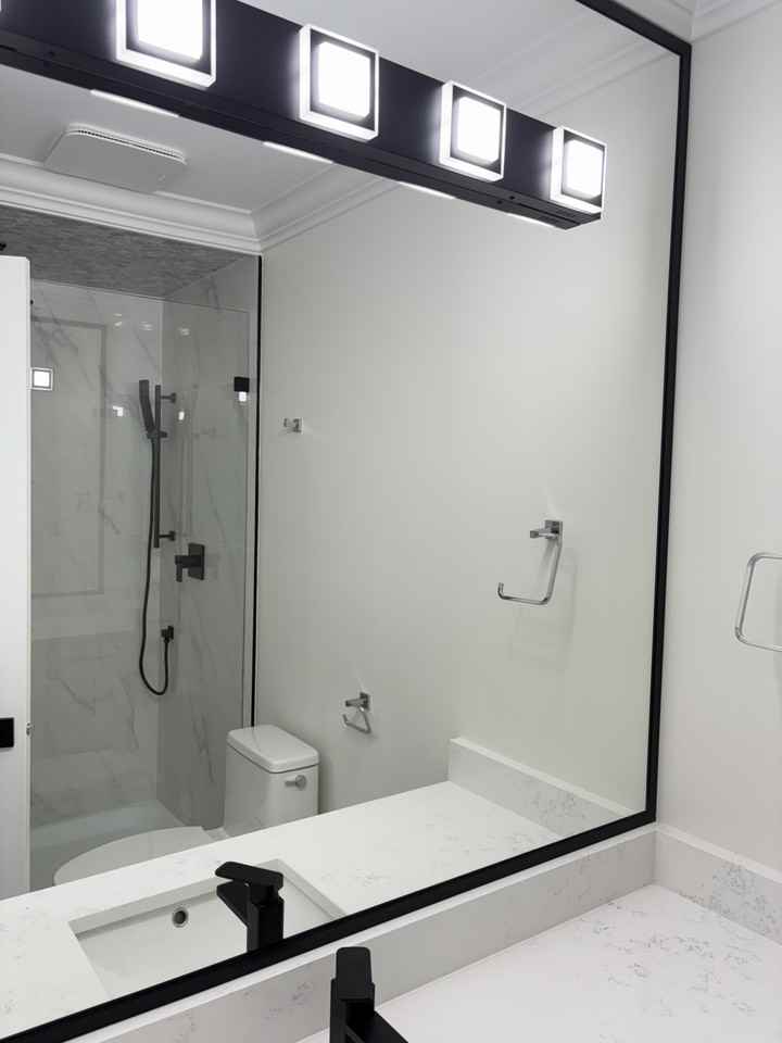 203 Pembina St #1 - Photo 7 of 23