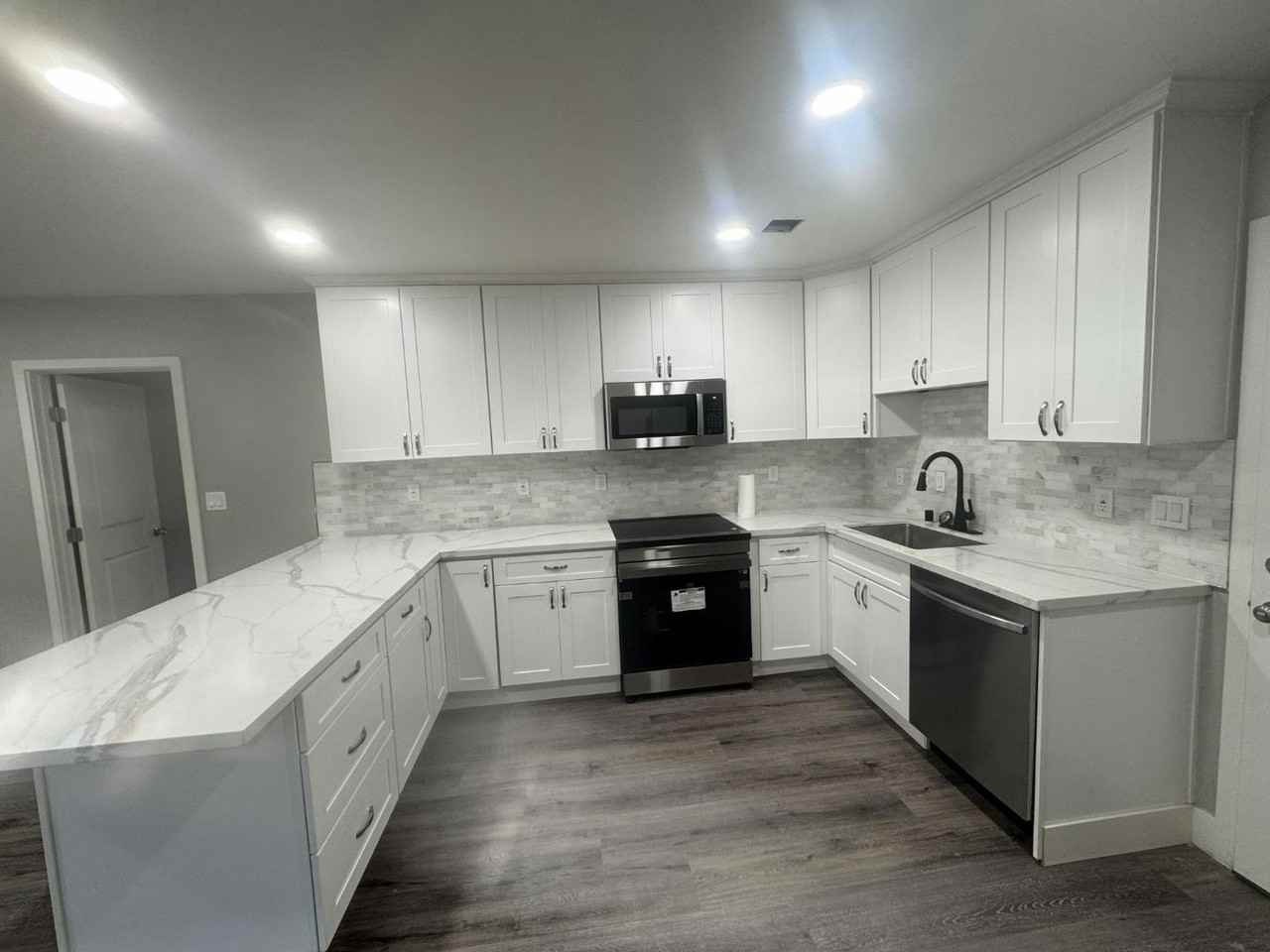 517 Madera Ave - Photo 2 of 10