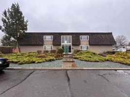 featured image of 225 N 8th St