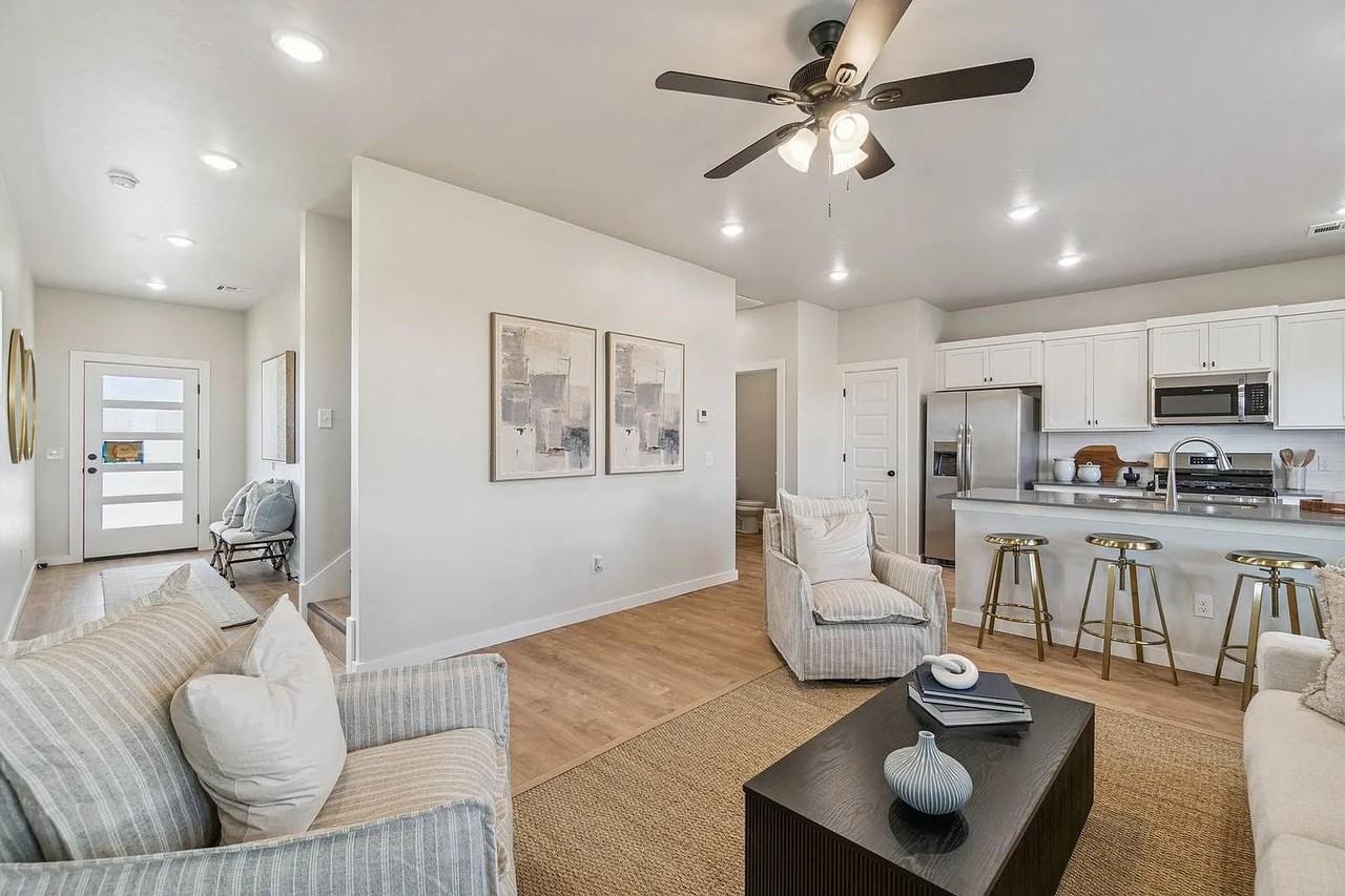 Molly Place Edmond OK - Photo 3 of 10