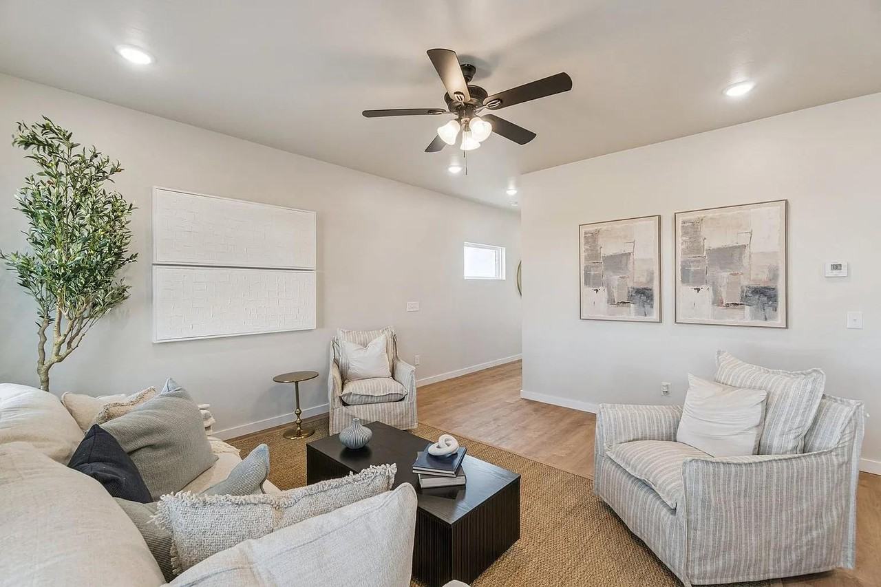 Molly Place Edmond OK - Photo 5 of 10